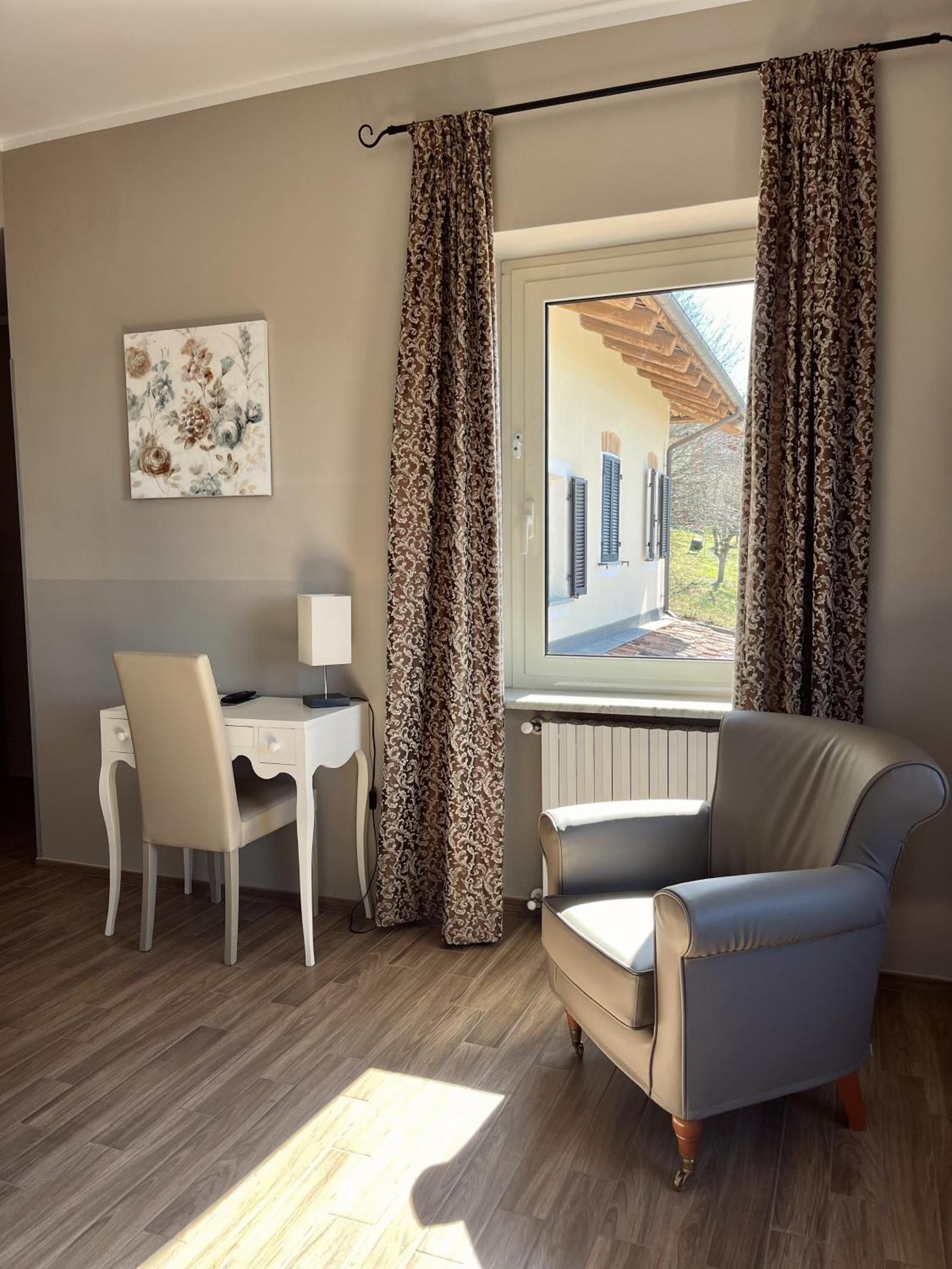Casa Caimotta Hotel Neive Luaran gambar
